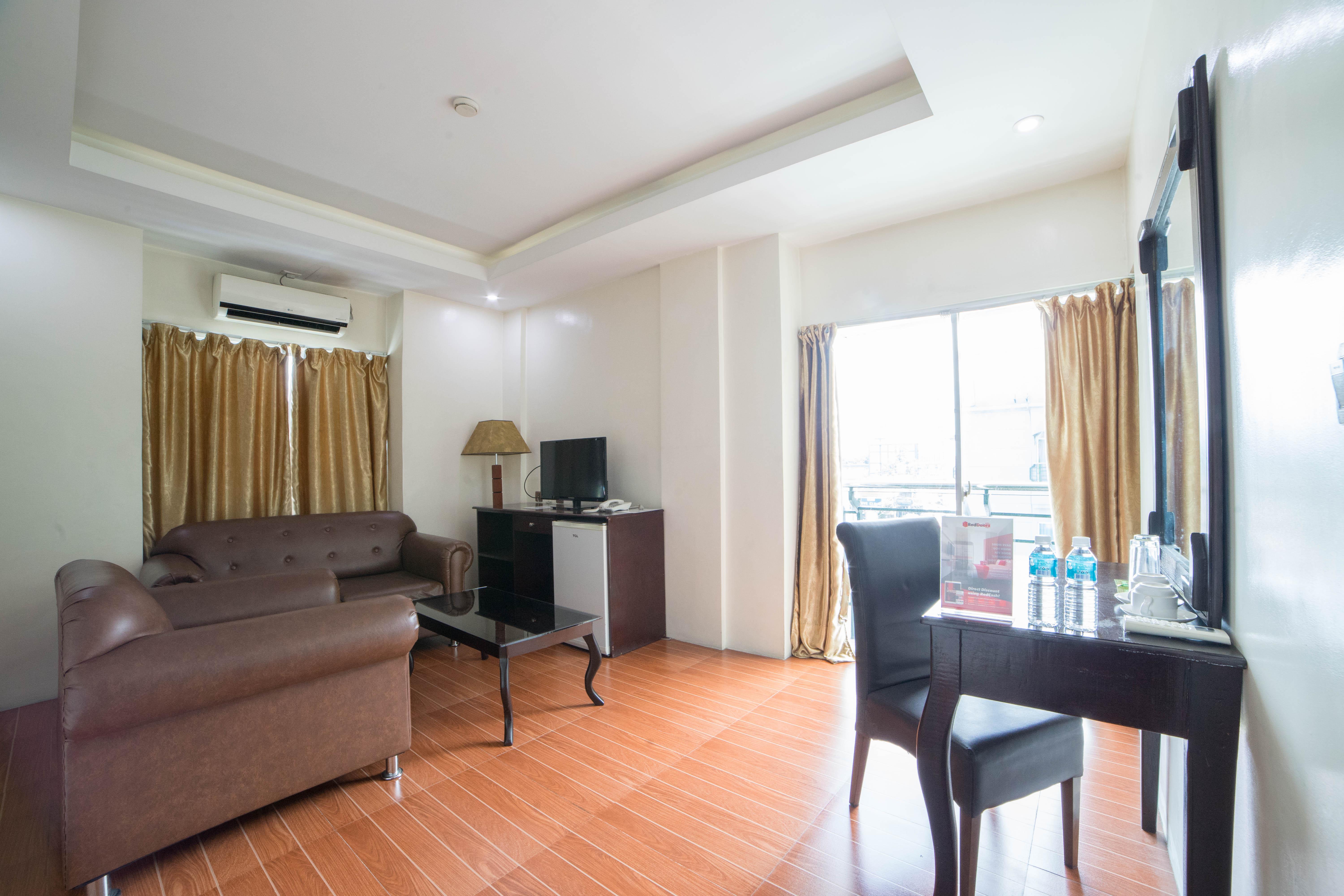 Reddoorz Plus @ Balibago Angeles City Ngoại thất bức ảnh