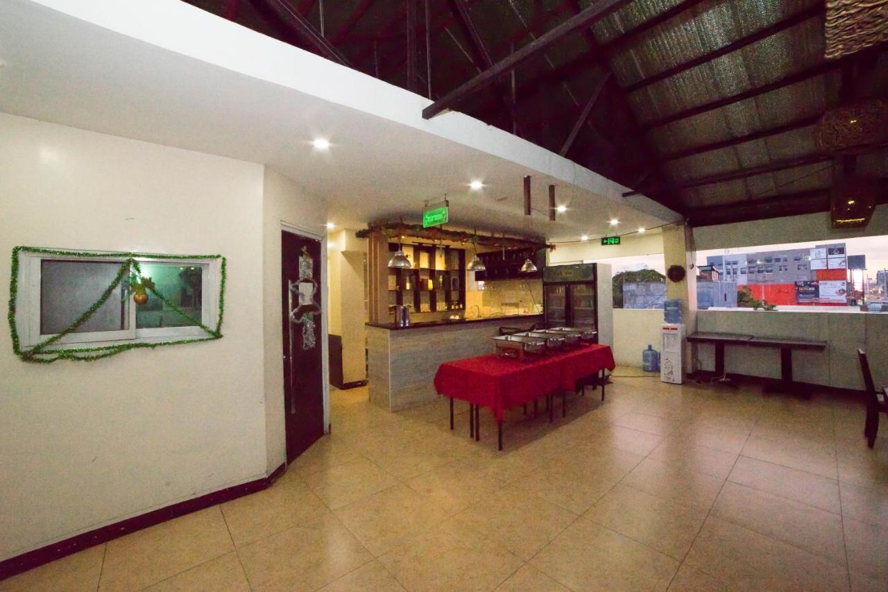 Reddoorz Plus @ Balibago Angeles City Ngoại thất bức ảnh